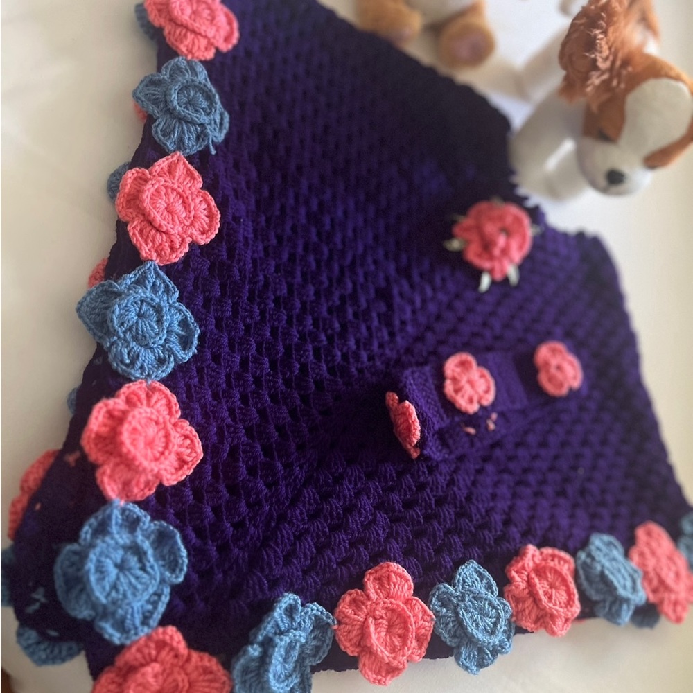 Hand knitted poncho sweater for girls. Purple color. 4-5 years old.